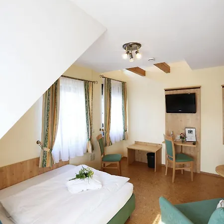 Moritz Garni 3*